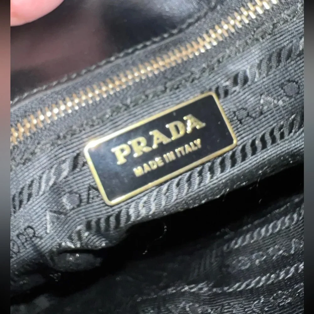 ❤️ AUTH. PRADA Tessuto Nylon Tote Black❤️ - Picture 12 of 12